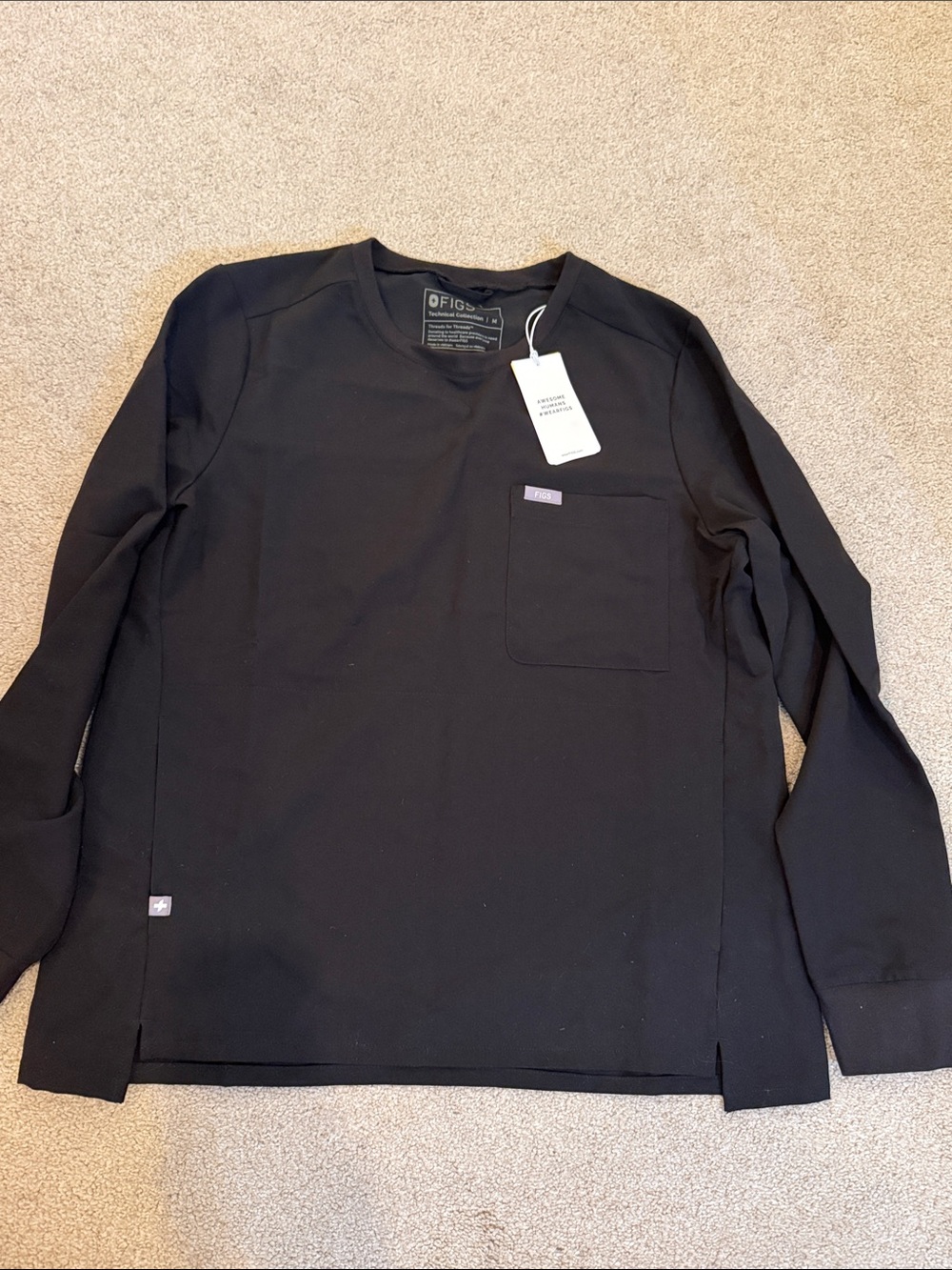 Figs Black Women's Long-Sleeve Crew Pocket Top